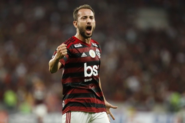 Everton ribeiro é o destaque do time. (Foto: Getty Images)