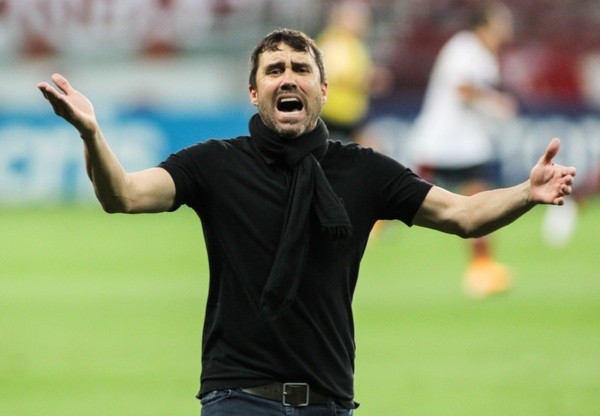 Eduardo Coudet em jogo do Internacional no Beira-Rio. Foto: Getty Images