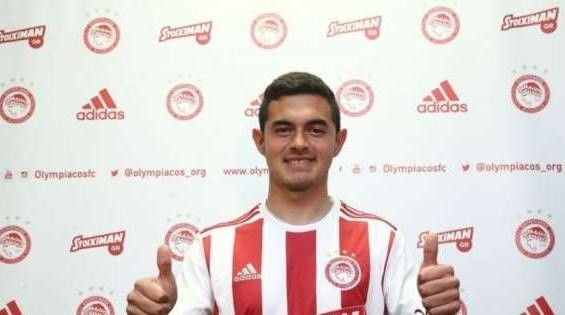Staff do atacante negocia com os gregos - Foto: Divulgação/Olympiacos.