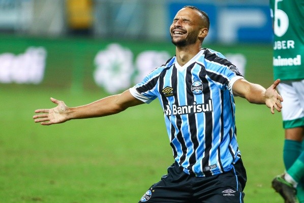  Thaciano não deve ir para o Cruzeiro. Crédito: Lucas Uebel / Grêmio FBPA