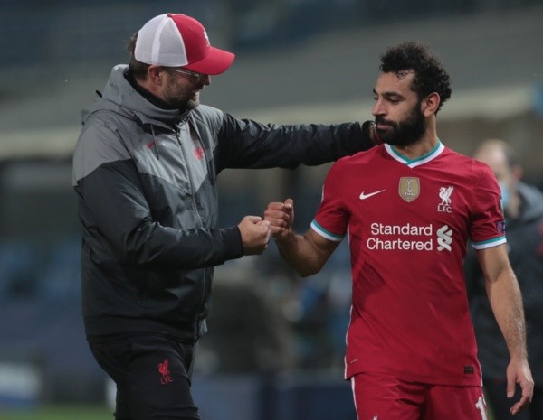 Klopp cumprimenta Salah. Foto: Getty Images