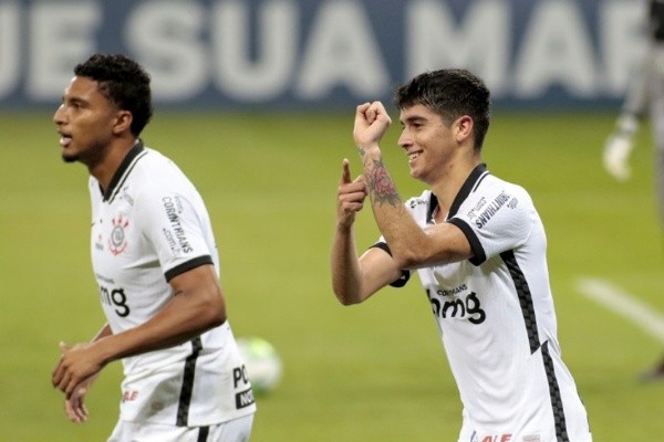 Araos é desejo da Universidad Católica-CHI. Rodrigo Coca/Ag. Corinthians Araos é desejo da Universidad Católica-CHI. Rodrigo Coca/Ag. Corinthians
