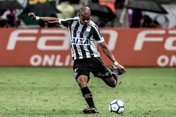 Copete em ação pelo Santos — Foto: Ivan Storti/Santos FC