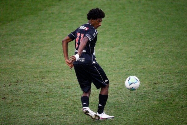 Talles Magno, do Vasco, durante partida do Brasileirão. Foto: Getty Images