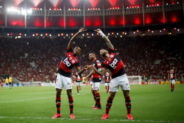Comemoração de gol de Bruno Henrique e Gabigol. Foto: Getty Images
