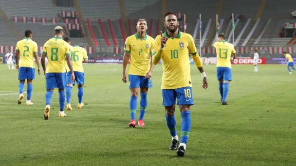 Sem Neymar, Brasil quer manter 100%. (Foto: Getty Images)