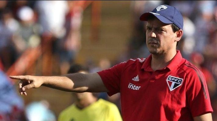Diniz tem desafio para montar o São Paulo que enrenta o Fortaleza; time apresenta diversos desfalques
