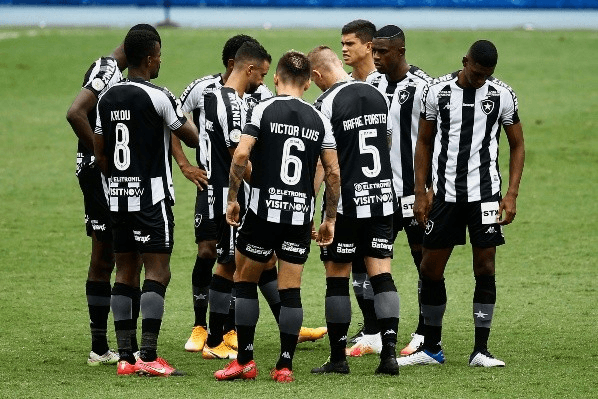 Jogando em casa, Gogão quer se afastar do Z4. (Foto: Getty Images)