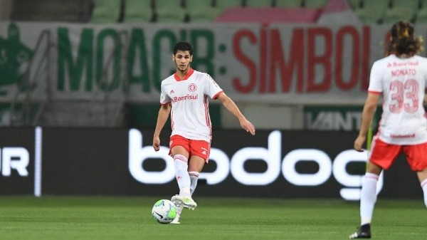 Johnny deve ser desfalque. Imagem: Ricardo Duarte/Inter