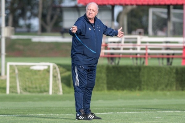 Felipão quer mais dois reforços para fechar o ciclo de contratações no Cruzeiro