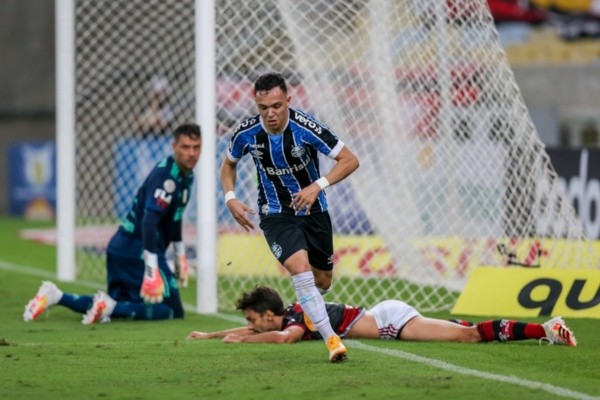 Pepê comemora gol do Grêmio contra o Flamengo. Foto: Getty Images