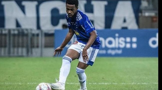 Rafael Luiz retorna aos treinamentos. Divulgação