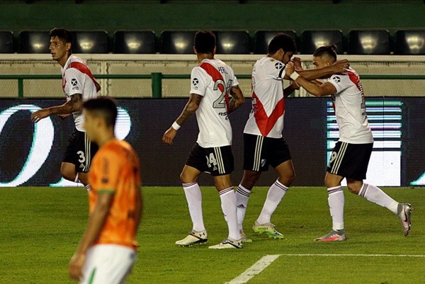 River Plate em campo contra o Banfield. (Foto: Getty Images)