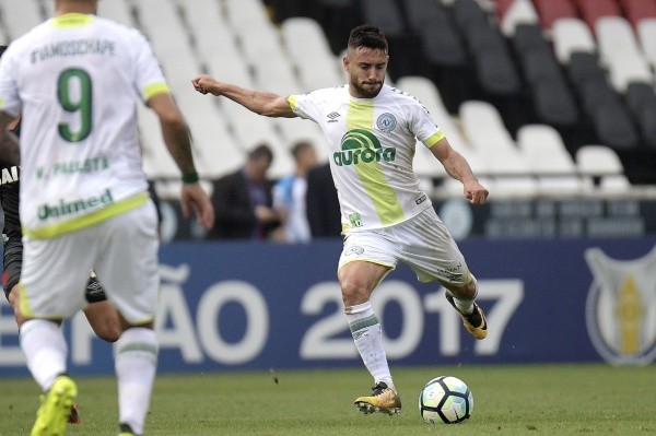 Alan Ruschel, da Chapecoense, em jogo pelo Brasileirão. Foto: Getty Images