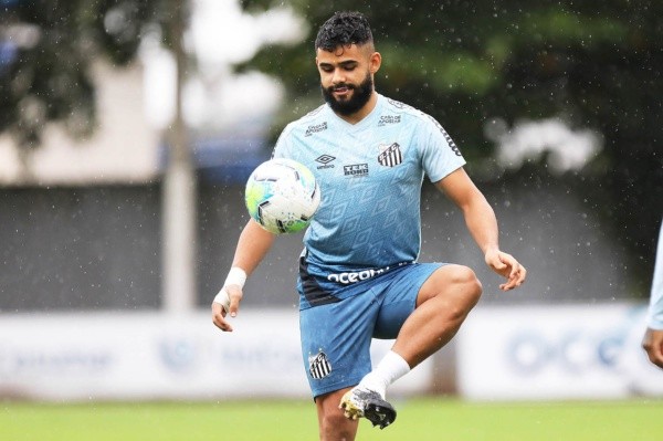 Felipe Jonatan durante treinamento — Foto: Pedro Ernesto Guerra Azevedo/Santos FC