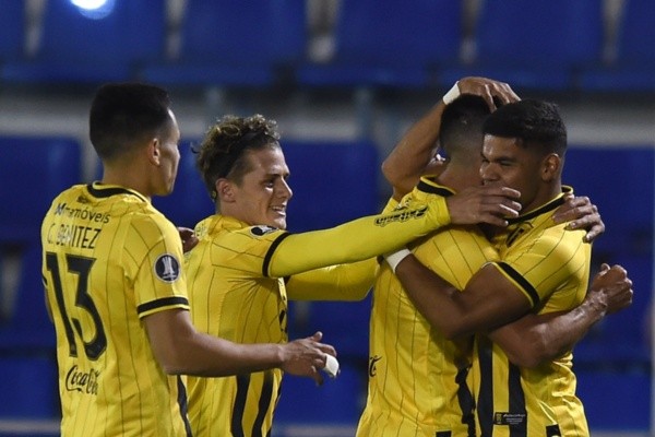 Comemoração de gol do Guaraní-PAR. Foto: Getty Images