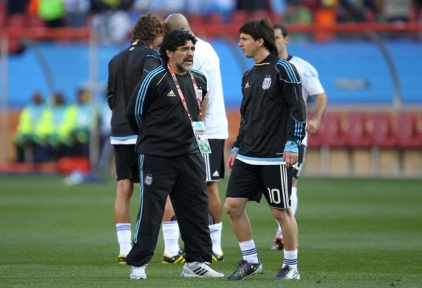 Maradona e Messi na Copa do Mundo de 2010. Foto: Getty Images