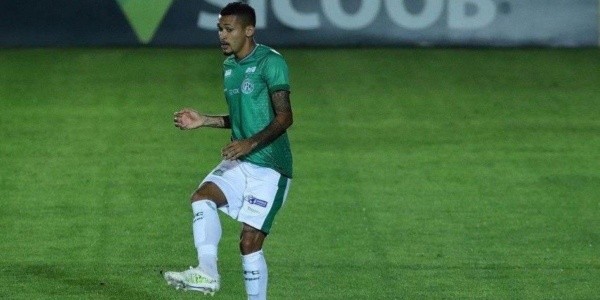 Walber renovou com o Bugre. JOSÉ TRAMONTIN / OFEC