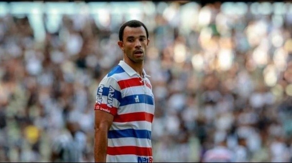 Roger Carvalho deve retornar. Divulgação