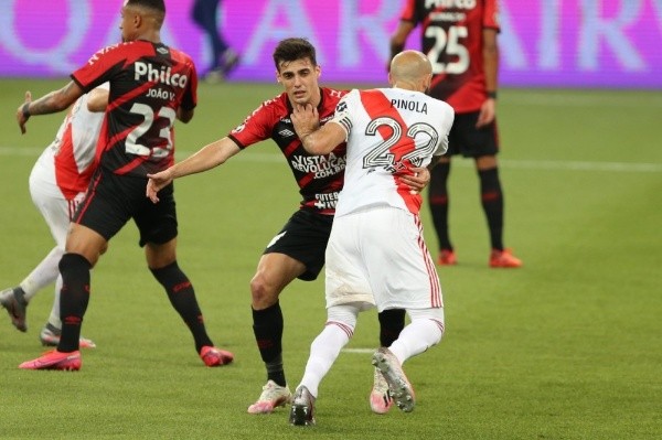 Atlhetico-PR e River Plate no primeiro jogo das oitavas de final. (Foto: Geraldo Bubniak/AGB) Atlhetico-PR e River Plate no primeiro jogo das oitavas de final. (Foto: Geraldo Bubniak/AGB)