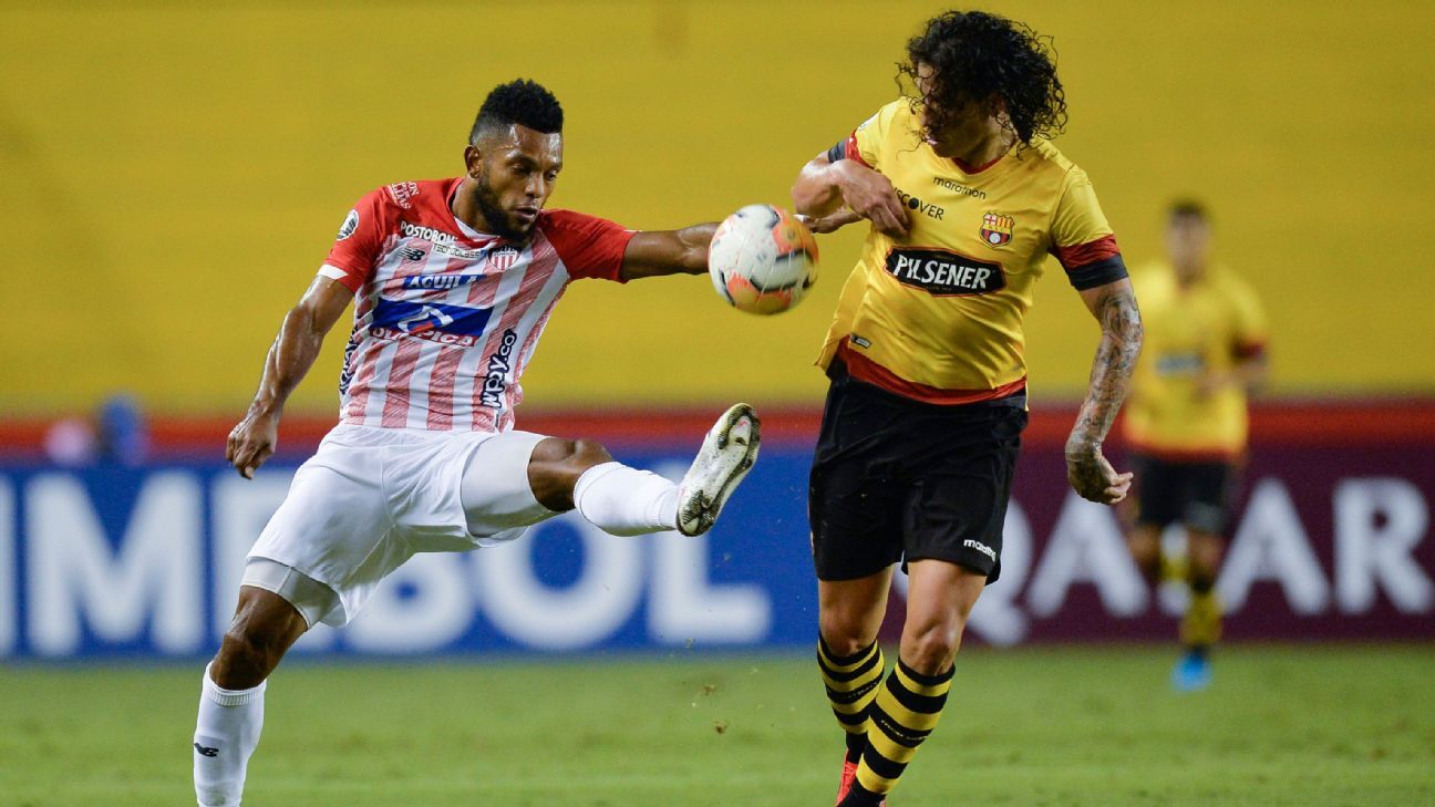 Apresentadora exaltou o atacante colombiano - Foto: Getty Images.