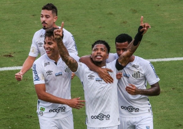 Comemoração de jogadores do Santos. Foto: Getty Images