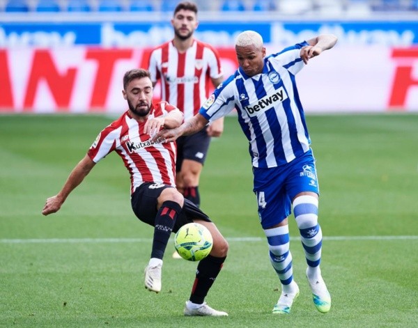 Deyverson na Espanha — Foto: Getty Images