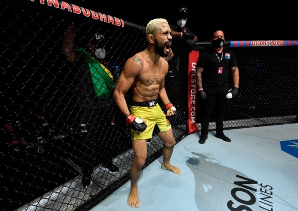 Deiveson Figueiredo comemora vitória no UFC. Foto: Getty Images Deiveson Figueiredo comemora vitória no UFC. Foto: Getty Images