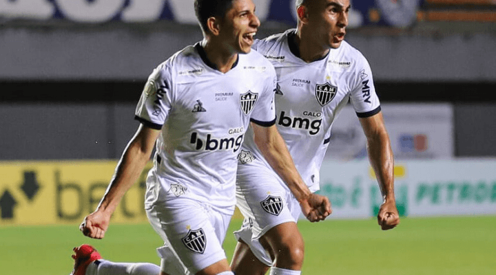 Savarino e Alonso estão de volta ao time do Atlético para enfrentar o Athletico-PR -Foto: Pedro Souza / Atlético
