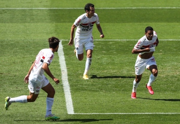 Comemoração de gol do São Paulo. Foto: Getty Images