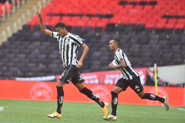 Jovem vem ganhando destaque — Foto: Ivan Storti/Santos FC