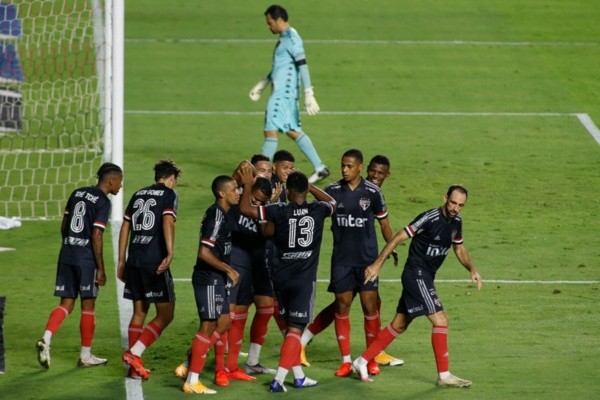 Comemoração de gol do São Paulo. Foto: Getty Images