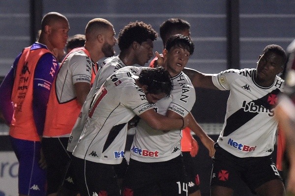 Jogadores do Vasco comemoram gol. Foto: Getty Images Jogadores do Vasco comemoram gol. Foto: Getty Images