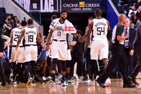 Partida entre Warriors x Clippers na temporada passada da NBA. Foto: Getty Images