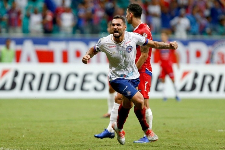 Gilberto fez dois gols contra o Flamengo. (Foto: Getty Images)