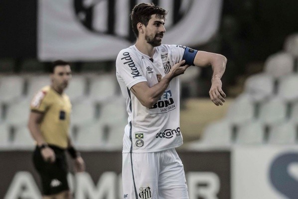 Luan Peres em ação pelo Peixão — Foto: Ivan Storti/Santos FC