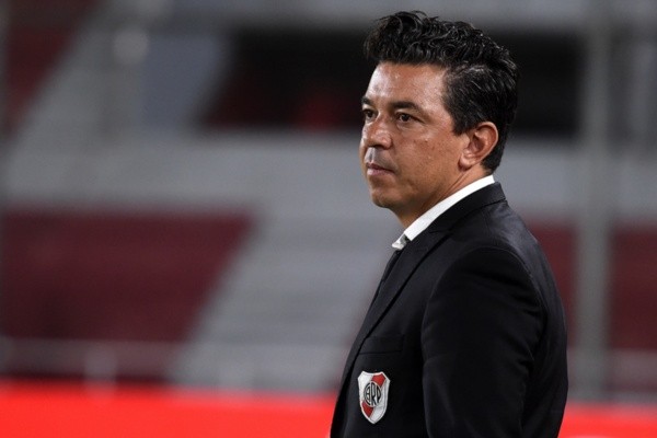 As equipes entram em campo com força total para o superclássico - (Getty Images) As equipes entram em campo com força total para o superclássico - (Getty Images)