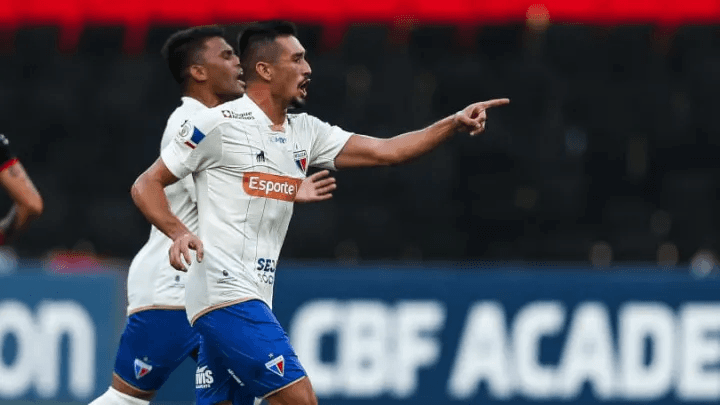 Uma vitória afasta muito o Fortaleza do Z4. (Foto: Getty Images)