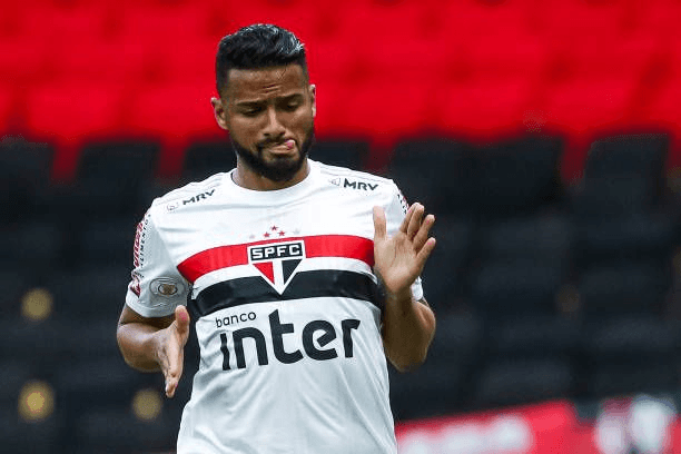 Reinaldo volta pós ficar de fora do jogo da Copa do Brasil. (Foto: Getty Images) Reinaldo volta pós ficar de fora do jogo da Copa do Brasil. (Foto: Getty Images)