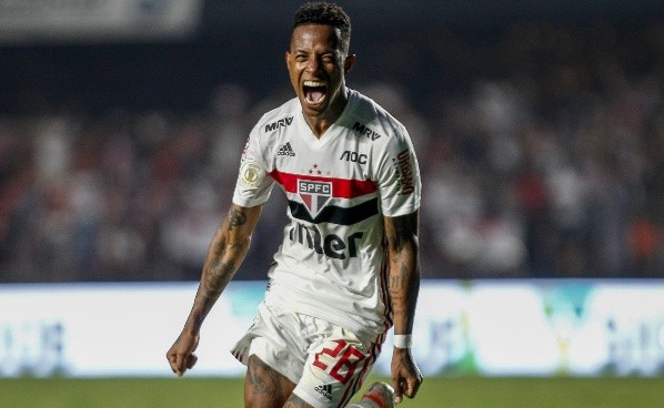 Destaque no empate com o Athletico, Tchê Tchê deve ser mantido por Diniz no time titular contra o Inter (Foto: Getty Images)