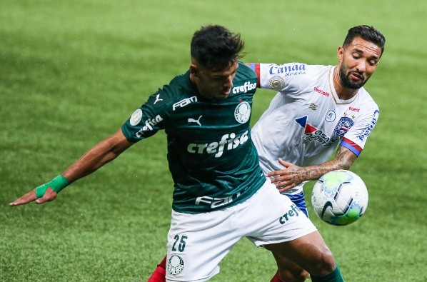 Clayson contraiu Covid-19 junto de Daniel e está fora do duelo contra o Athletico (Foto: Getty Images)