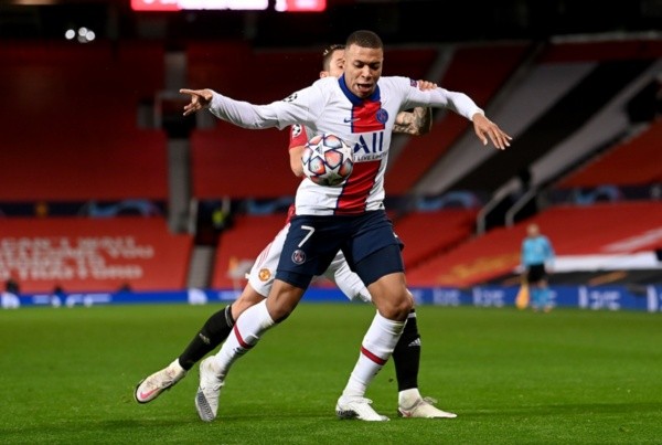 Mbappé tem vínculo com o PSG até 2022 - Foto: Getty Images