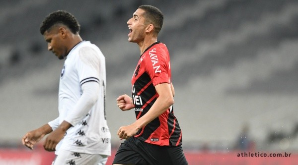 Ravanelli segue sem constar na lista dos jogos do Athletico no Brasileirão (Foto^: Divulgação/Athletico)