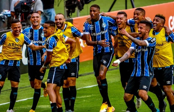 Jogadores do Grêmio comemorando gol no Brasileirão. (Foto: Getty Images)