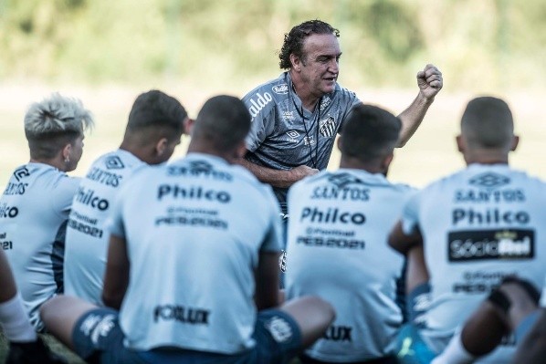 Cuca comanda o elenco do Santos - Foto: Getty Images