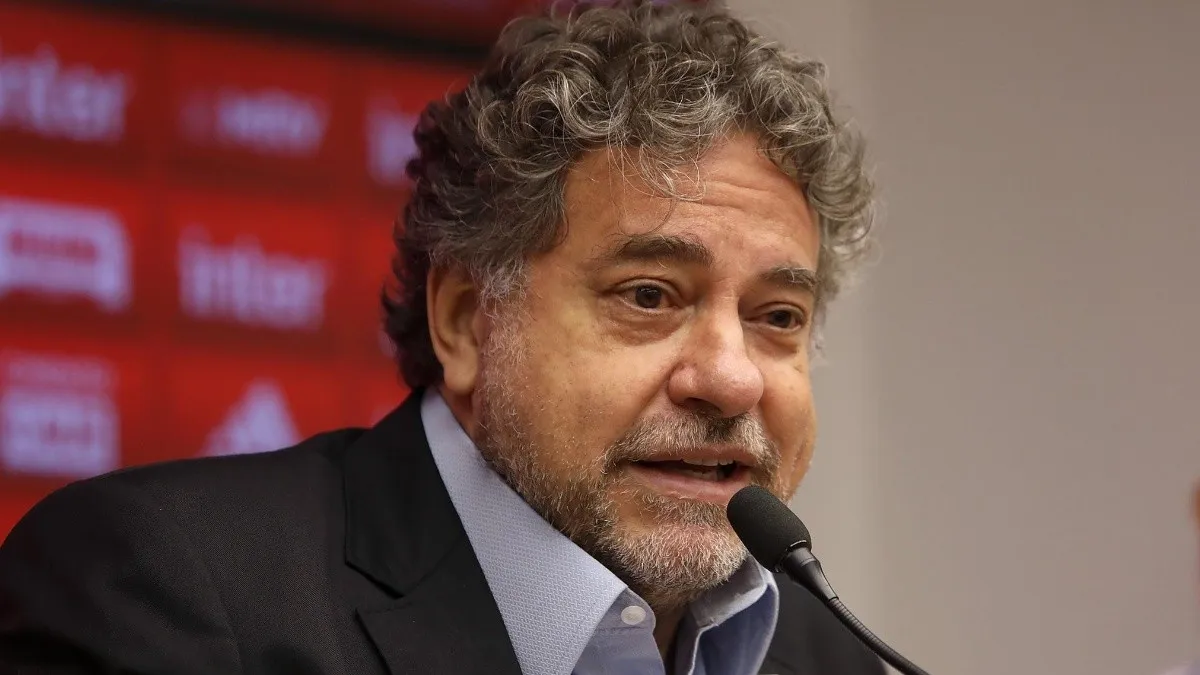 Casares iniciou busca instantânea por novo técnico para o São Paulo após saída de Diniz (Foto: Rubens Chiri/SPFC)