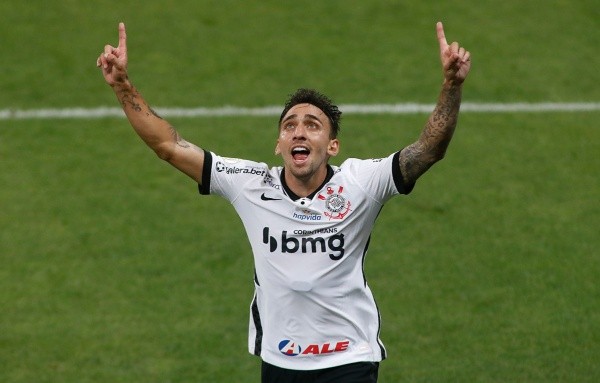 Tanto Corinthians quanto o Ceará buscam uma vaga na Copa Libertadores - (Foto: Getty Images) Tanto Corinthians quanto o Ceará buscam uma vaga na Copa Libertadores - (Foto: Getty Images)