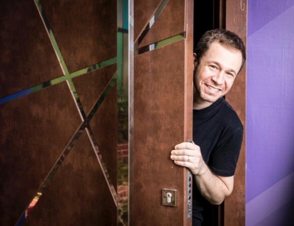 Tiago Leifert é o atual apresentador do BBB - Foto: Reprodução/Instagram