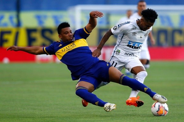 Frank Fabra em jogo contra o Santos, pela Libertadores - Foto: Getty Images