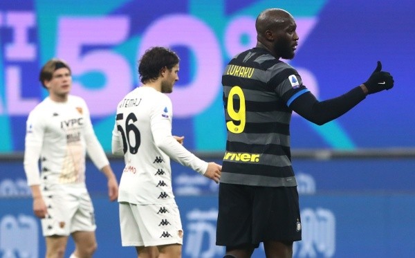 Lukaku atua pelo Inter de Milão, mas pode voltar à Inglaterra - Foto: Getty Images